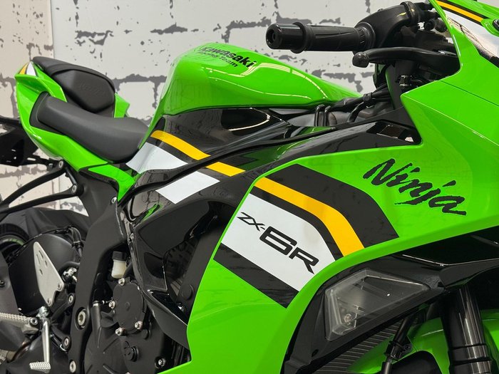 2025 Kawasaki Ninja ZX-6R ABS (636) KRT Edition Ninja Green