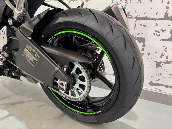 2025 Kawasaki Ninja ZX-6R ABS (636) KRT Edition Ninja Green