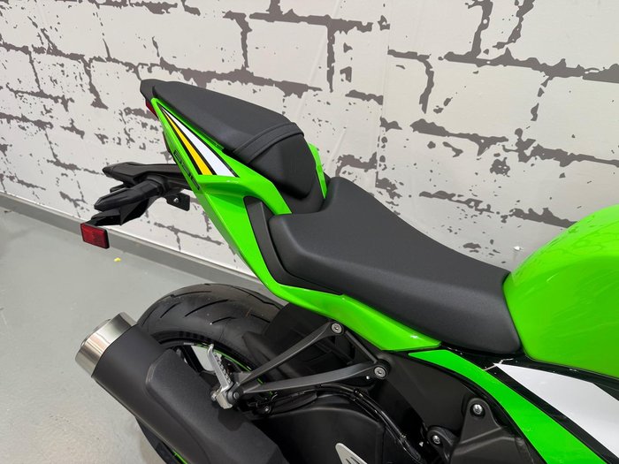 2025 Kawasaki Ninja ZX-6R ABS (636) KRT Edition Ninja Green
