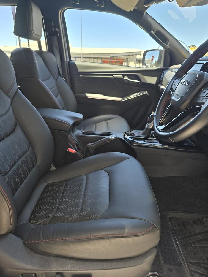 2025 Isuzu D-MAX X-TERRAIN