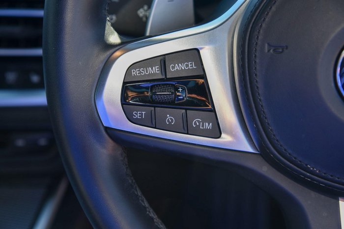 2022 BMW 3 Series 320i M Sport