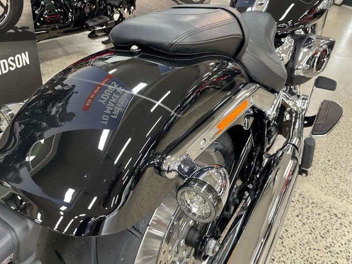 2025 Harley-Davidson Fat Boy 117 (FLFB) Softail Black
