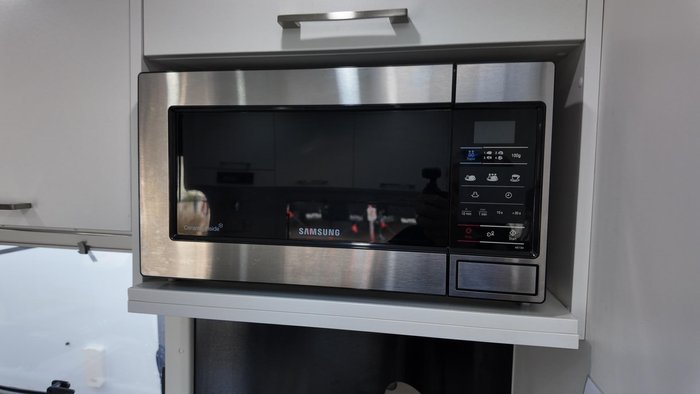 2018 New Age Caravans Manta Ray Mr22bes2