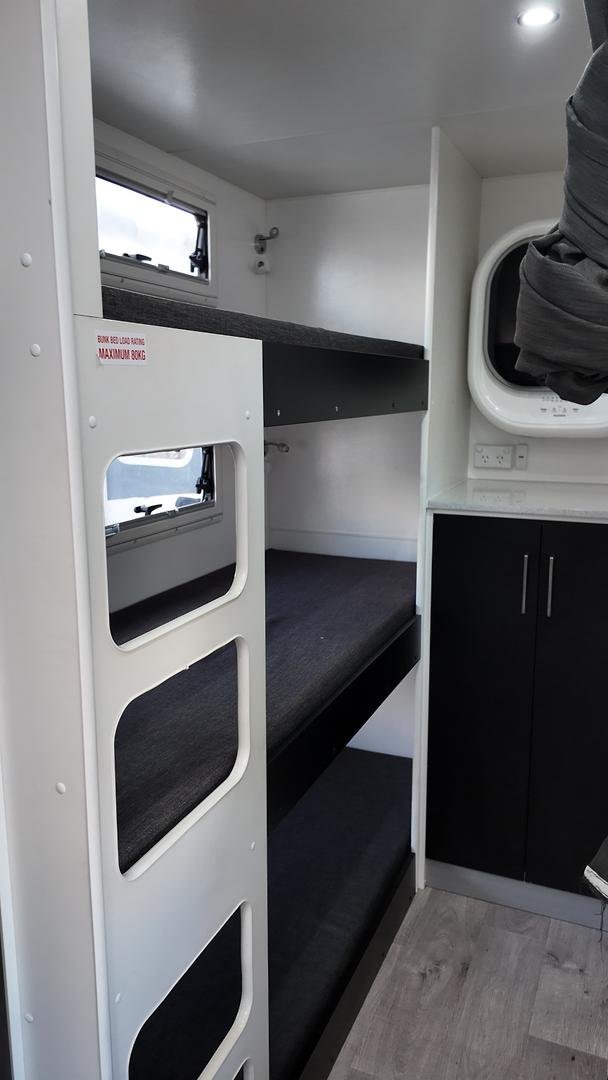 2018 New Age Caravans Manta Ray Mr22bes2