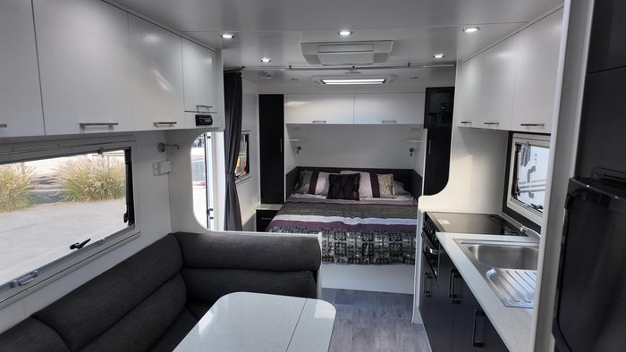 2018 New Age Caravans Manta Ray Mr22bes2