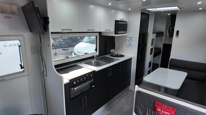 2018 New Age Caravans Manta Ray Mr22bes2
