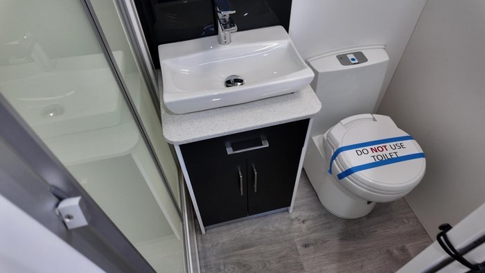 2018 New Age Caravans Manta Ray Mr22bes2