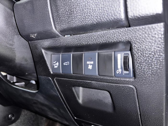 2024 Isuzu MU-X LS-T