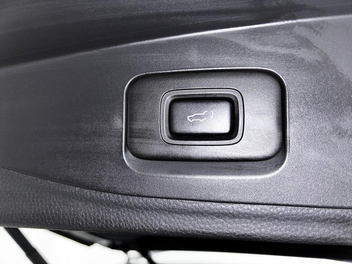 2024 Isuzu MU-X LS-T
