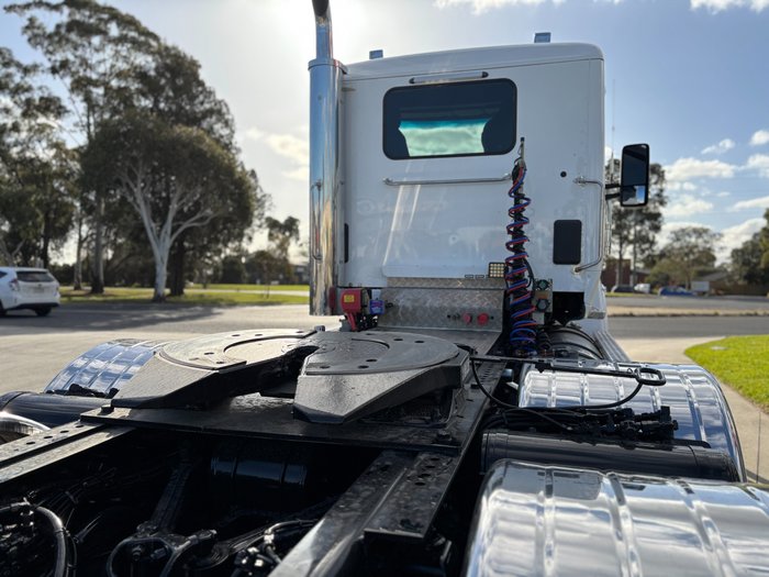 2023 Kenworth T610SAR WHITE