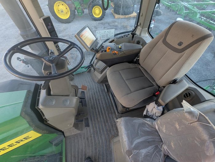 2022 John Deere 8Rx 370 Green