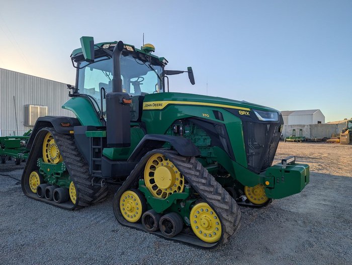 2022 John Deere 8Rx 370 Green