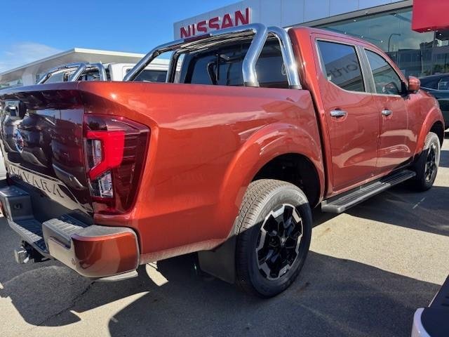 2024 Nissan Navara ST-X
