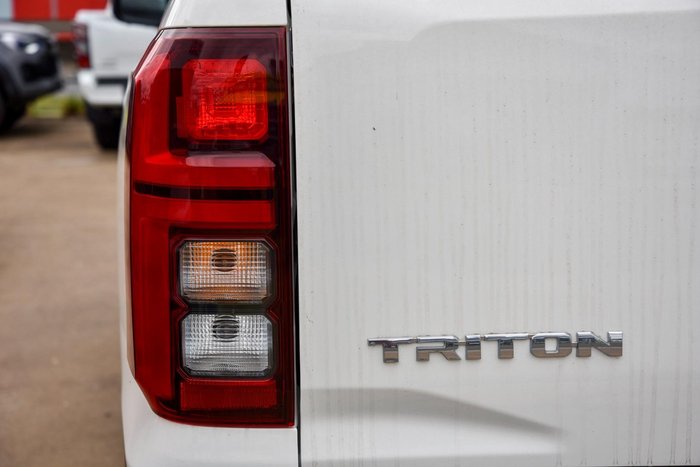 2025 Mitsubishi Triton GLS