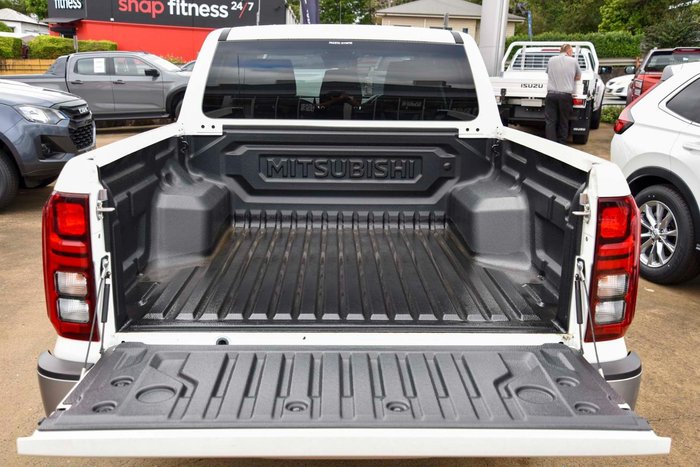 2025 Mitsubishi Triton GLS