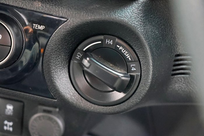 2022 Toyota Hilux SR5 GUN126R 4X4 Dual Range