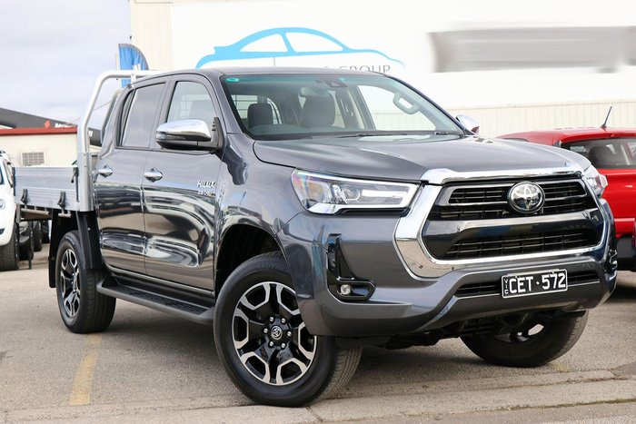 2022 Toyota Hilux SR5