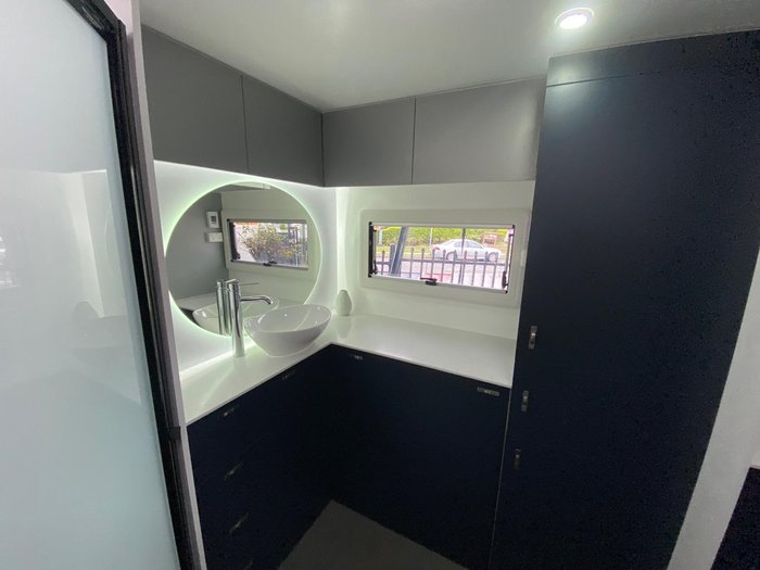2025 Platinum 20.6 Cxr Large Ensuite Massive Savings $$