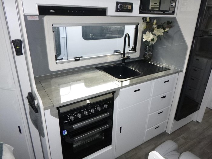 2024 JB Caravans Gator X 17'10