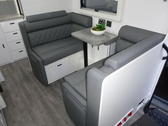 2024 JB Caravans Gator X 17'10