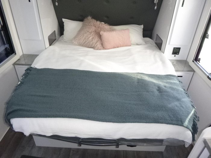 2024 JB Caravans Gator X 17'10