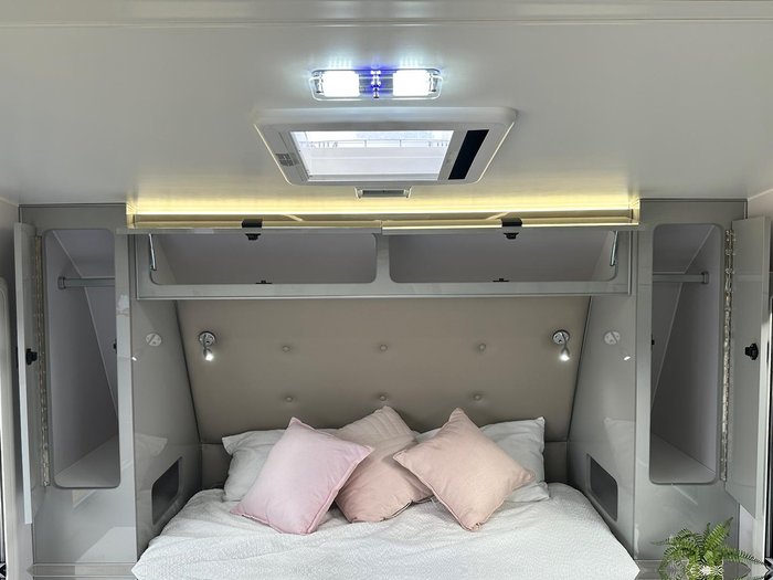 2025 JB Caravans Dirt Road Extreme 19'6 Fd