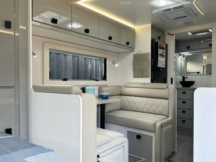 2025 JB Caravans Dirt Road Extreme 19'6 Fd