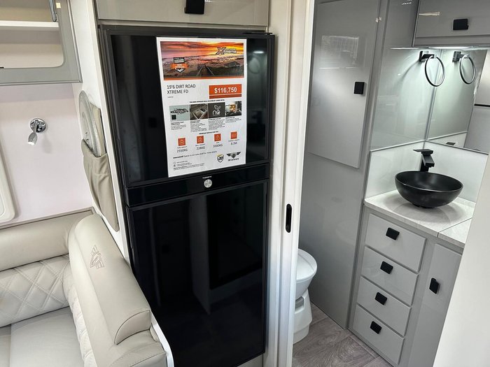 2025 JB Caravans Dirt Road Extreme 19'6 Fd