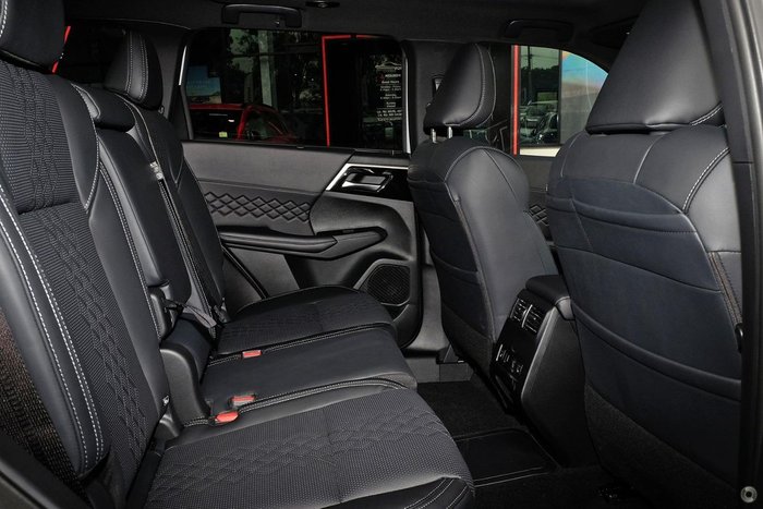 2024 Mitsubishi Outlander PHEV GSR