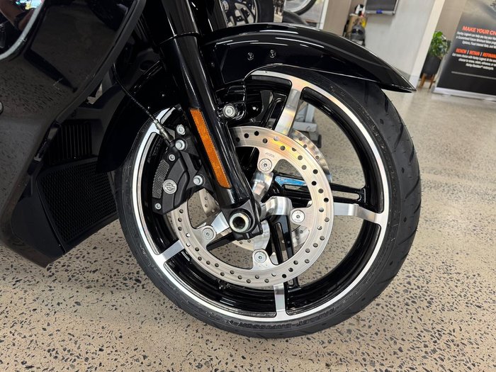 2025 Harley-Davidson Street Glide Ultra 117 (FLHXU) Touring Black