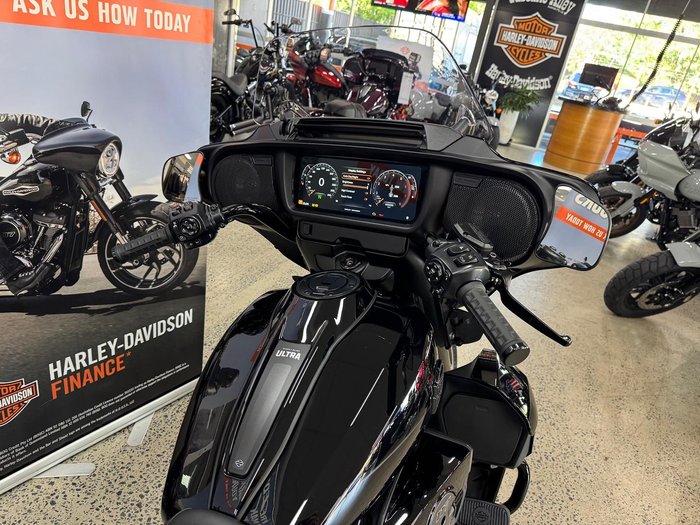 2025 Harley-Davidson Street Glide Ultra 117 (FLHXU) Touring Black