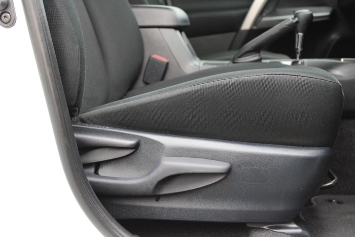 2018 Toyota RAV4 GX ZSA42R Glacier White