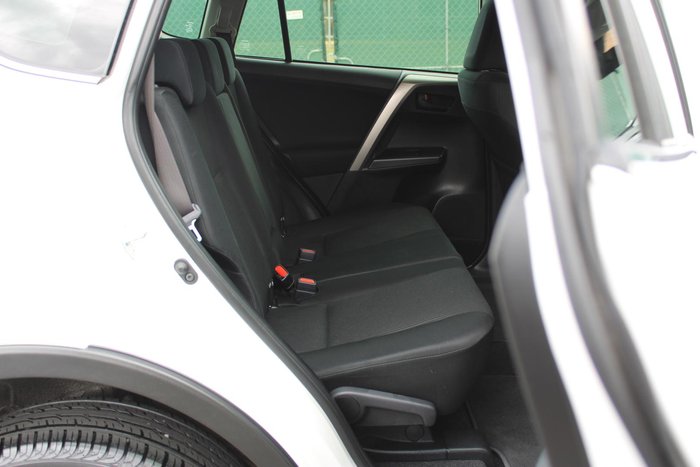 2018 Toyota RAV4 GX ZSA42R Glacier White