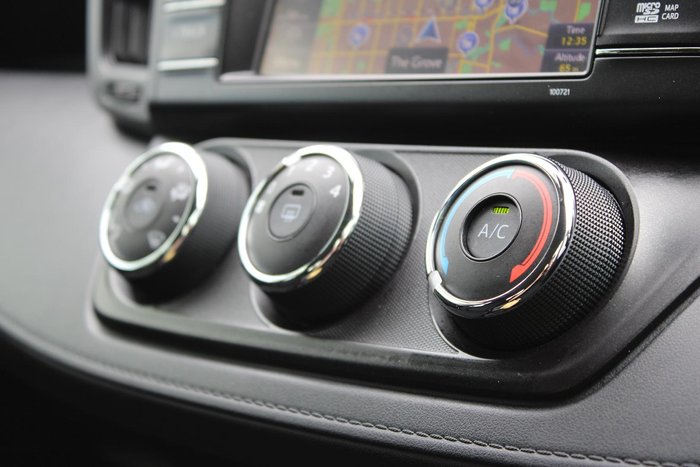 2018 Toyota RAV4 GX ZSA42R Glacier White