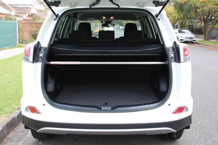 2018 Toyota RAV4 GX ZSA42R Glacier White