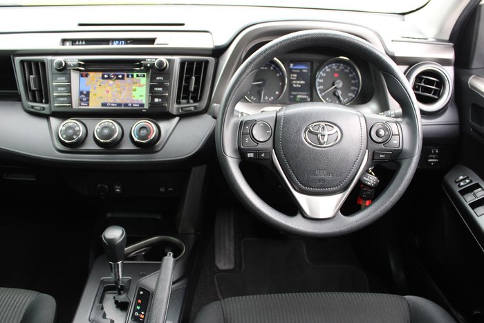 2018 Toyota RAV4 GX ZSA42R Glacier White