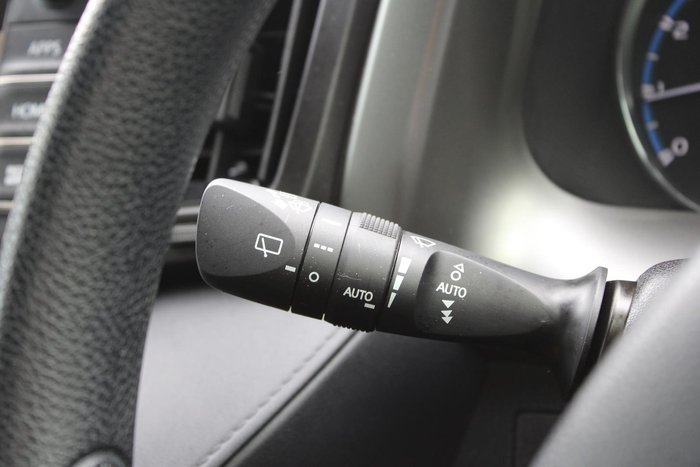 2018 Toyota RAV4 GX ZSA42R Glacier White