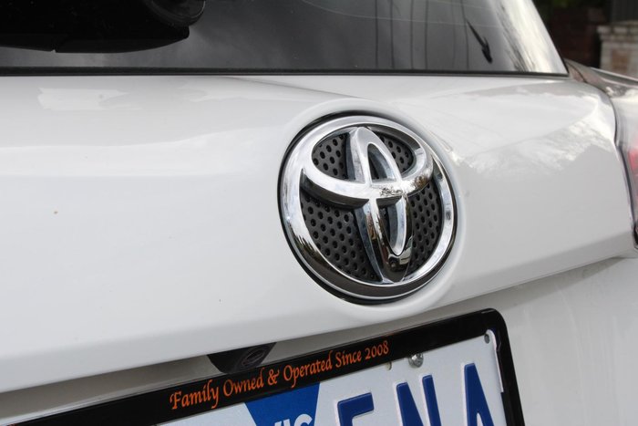 2018 Toyota RAV4 GX ZSA42R Glacier White