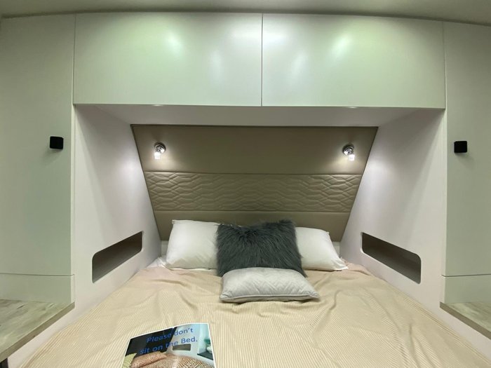 2025 Vivid Caravans EXPLORER 18