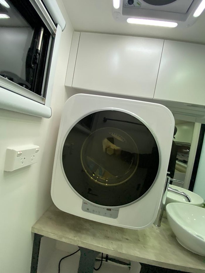 2025 Vivid Caravans EXPLORER 18