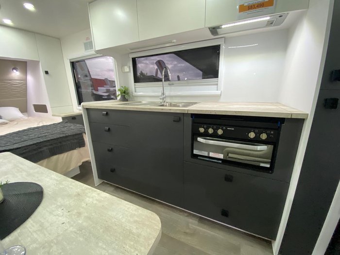 2025 Vivid Caravans EXPLORER 18