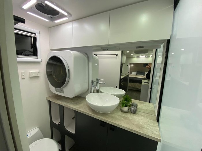 2025 Vivid Caravans EXPLORER 18