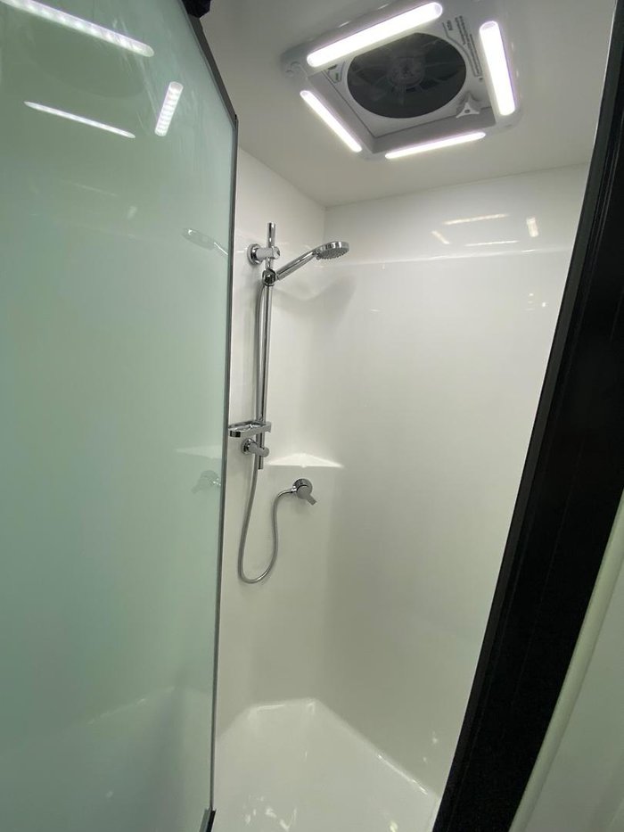 2025 Vivid Caravans EXPLORER 18