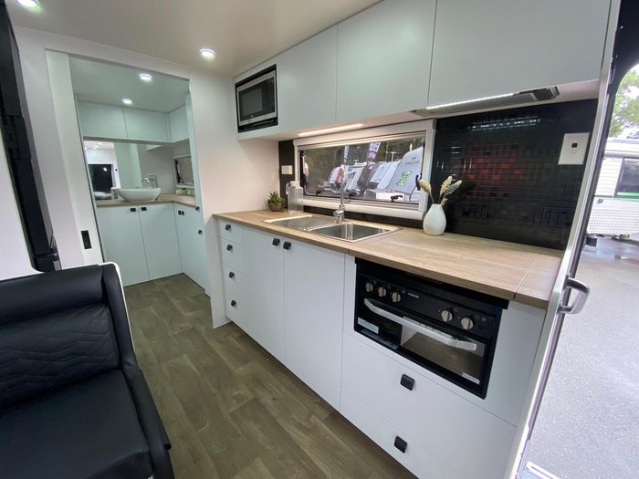 2025 Vivid Caravans NOMAD 21 LARGE ENSUITE