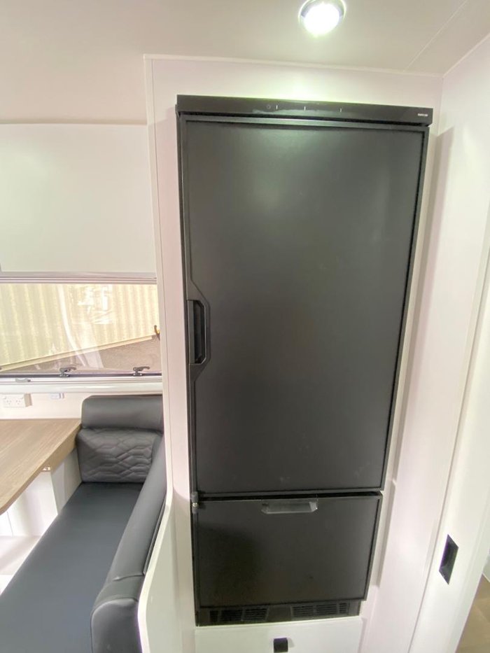 2025 Vivid Caravans NOMAD 21 LARGE ENSUITE