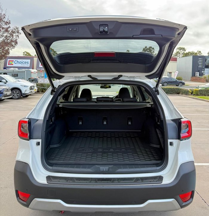 2024 Subaru Outback AWD Touring XT 6GEN MY25 AWD Crystal White