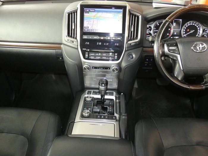 2020 Toyota Landcruiser