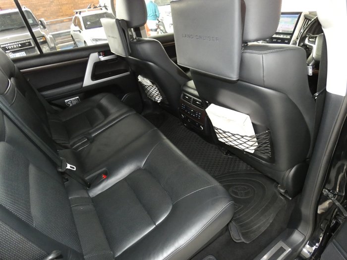 2020 Toyota Landcruiser