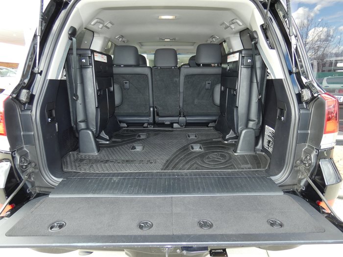 2020 Toyota Landcruiser