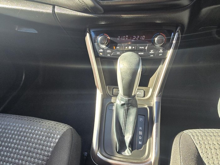 2023 Suzuki S-Cross JYB Energetic Red